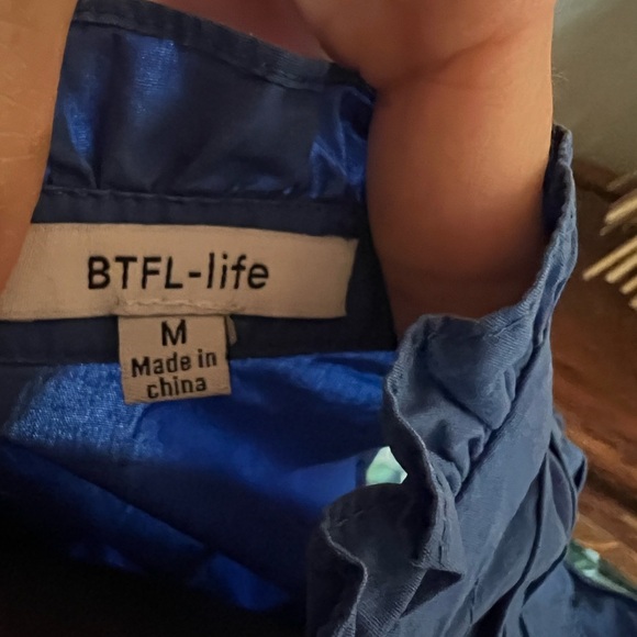 BTFL-life medium blue pleated summer dress with pockets and buttons down back - Picture 6 of 8